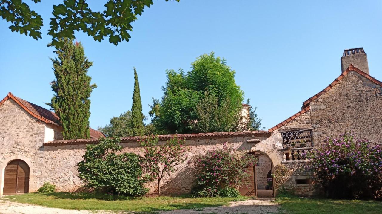 Bed and Breakfast Les Granges De L Abbaye Ginals Exteriér fotografie